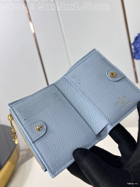 - LOUIS Wallet 9*11.5*1.5CM Lisa VUITTON 0720